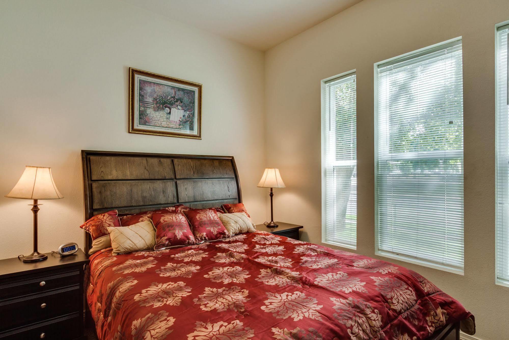 Maple Leaf Manor Suites Spokane Exterior photo